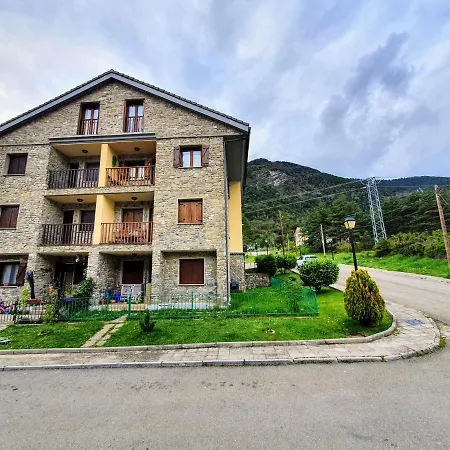 De Montana Y Esqui En El Pirineo Aragones, - Wifi Villanúa