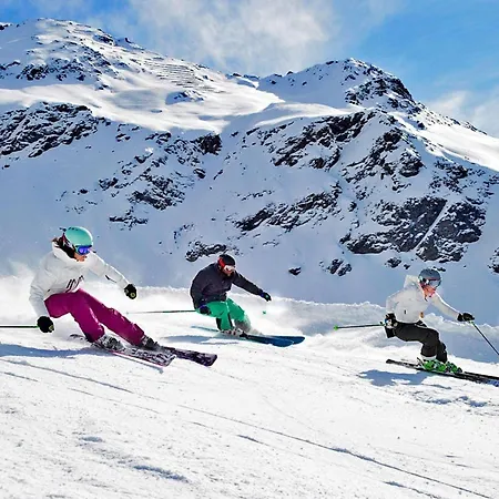 De Montana Y Esqui En El Pirineo Aragones, - Wifi