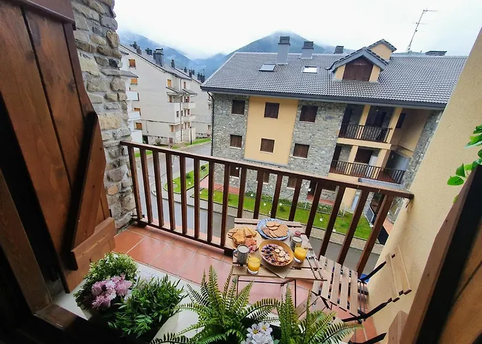 De Montaña Y Esquí En El Pirineo Aragonés, - Wifi Apartamento Villanúa