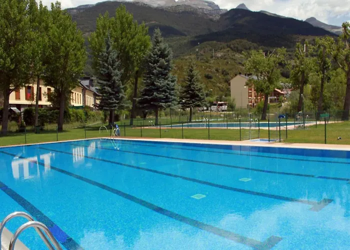 De Montaña Y Esquí En El Pirineo Aragonés, - Wifi