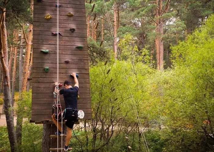 De Montaña Y Esquí En El Pirineo Aragonés, - Wifi *